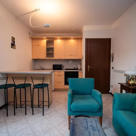 Villaggio Dei Fiori Primula Apartment Sirmione
